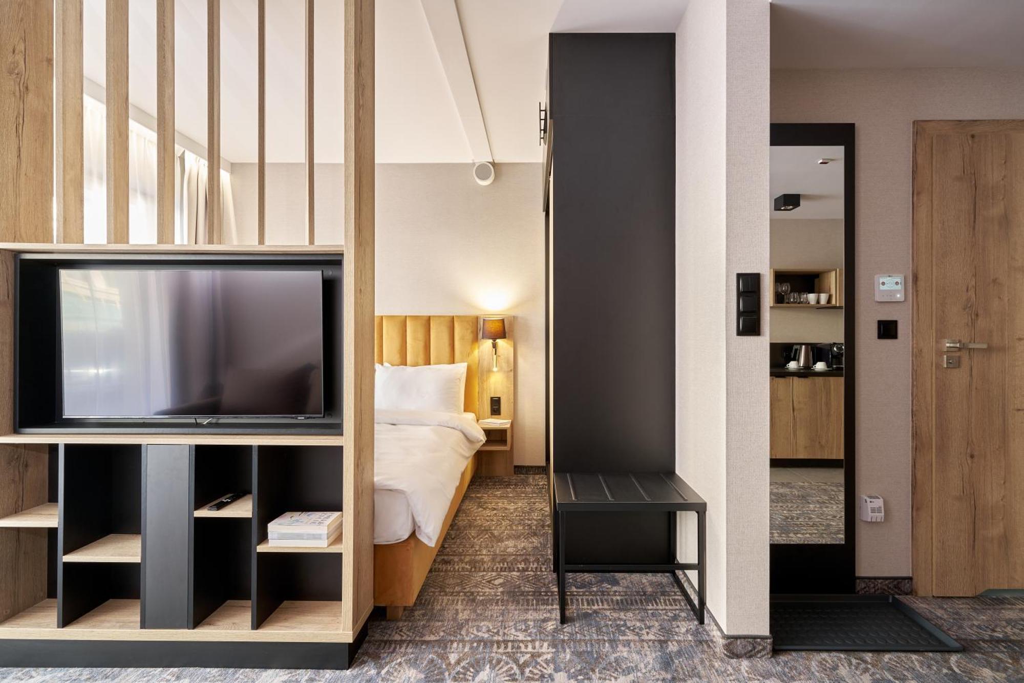 Zloty Horyzont & 4*