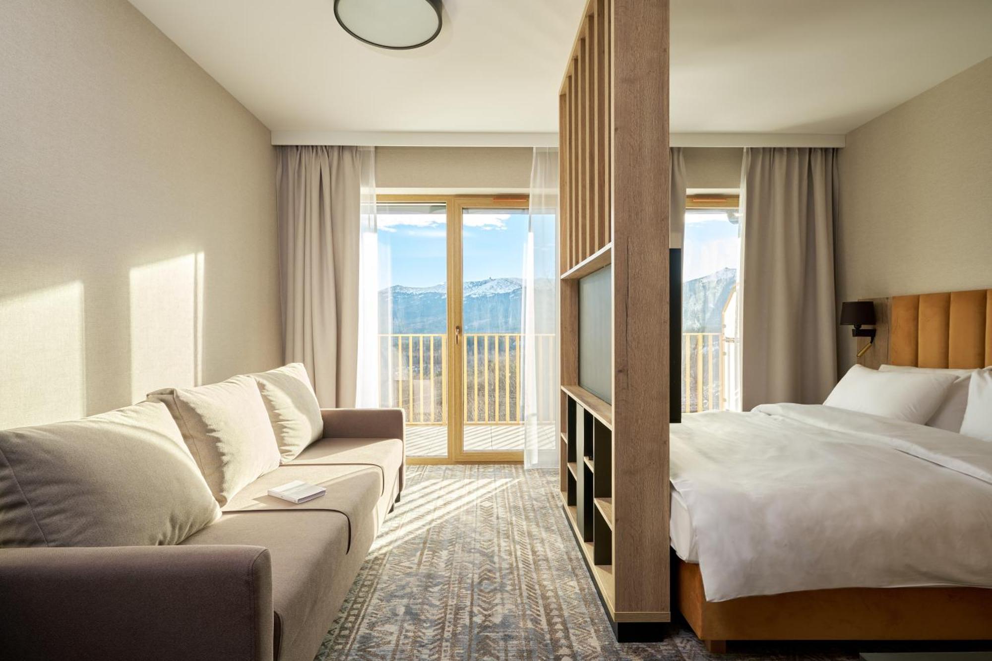 Zloty Horyzont & 4*